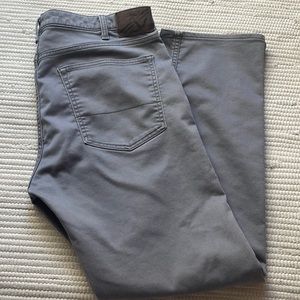 Dockers W48 L32 Grey Relaxed Fit Gray 72%, cotton, 25% polyester, 3% Elastane